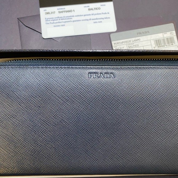 EUC! 😍 Prada Blue Saffiano Leather Zip Around Wallet - Picture 5 of 14